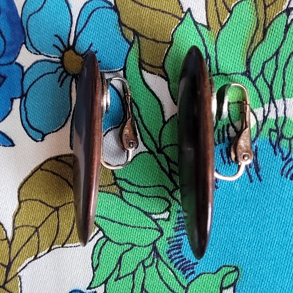 Vintage Wooden Clip-On Earrings - Picture 2 of 7